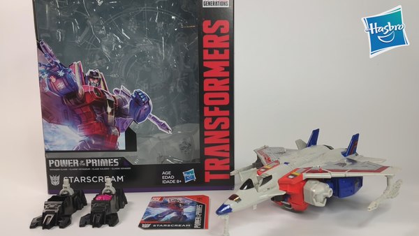 Power Of The Prime Starscream Voyager In Hand Look With Video And Screencaps 07 (7 of 50)